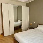 Ca' Nova, Stazione E Centro *