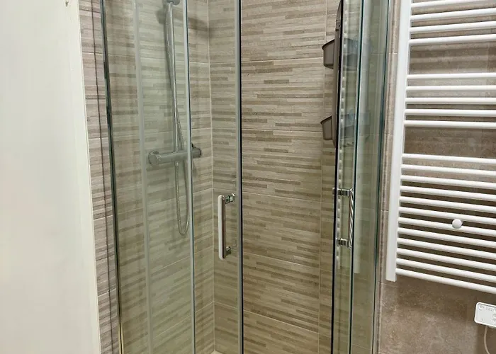 Ca' Nova, Stazione E Centro * טרוויסו