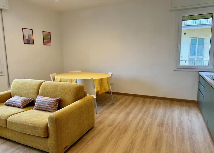 Ca' Nova, Stazione E Centro * טרוויסו